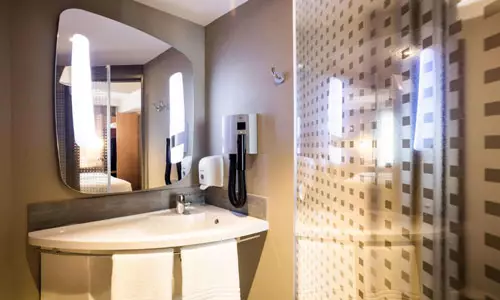 هتل هالیدی این اکسپرس ایروان